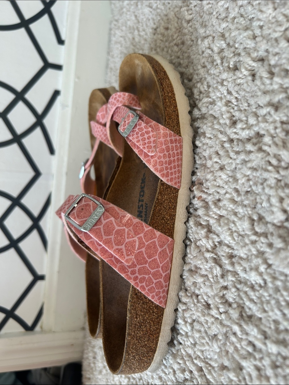 Birkenstock Pink Snakeskin-Pattern Buckle Sandals - Picture 2 of 2